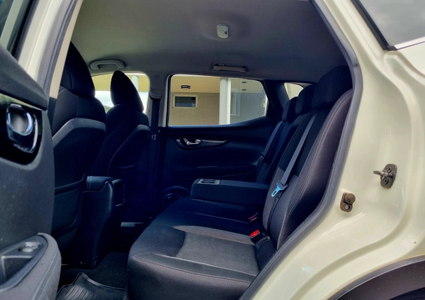 Nissan Qashqai cena 67900 przebieg: 101000, rok produkcji 2018 z Stęszew małe 277